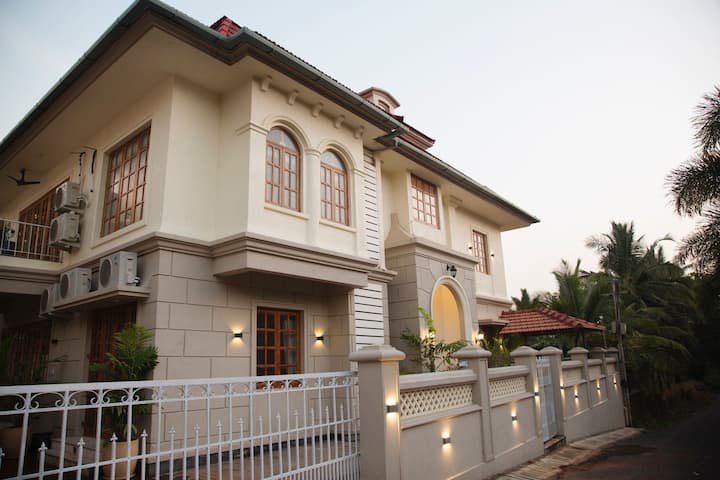 Mandrem Independent 6 bhk villa with heated pool
